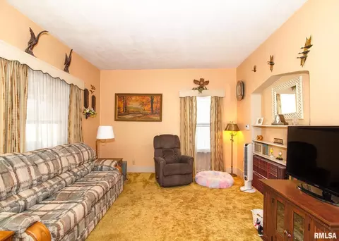 1182 26th St, Moline, IL 61265 photo 7