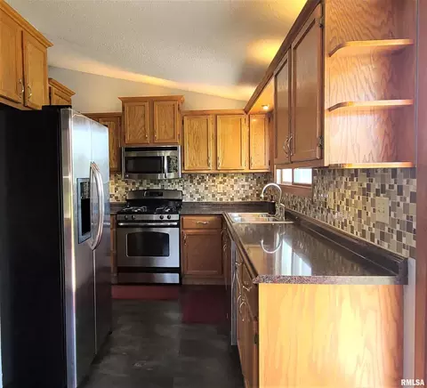 14656 Dixie Dr, Morrison, IL 61270 photo 8