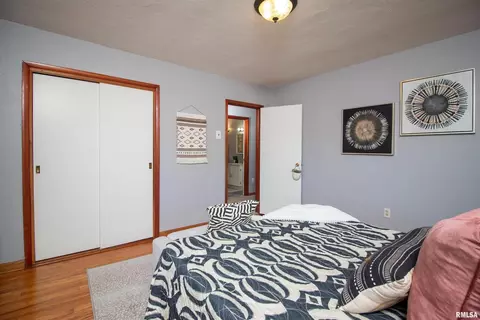 1019 12th St, Silvis, IL 61282 photo 12