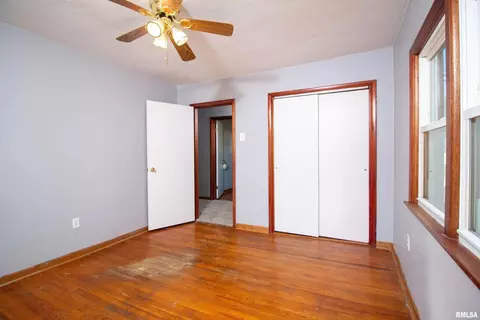 1019 12th St, Silvis, IL 61282 photo 17