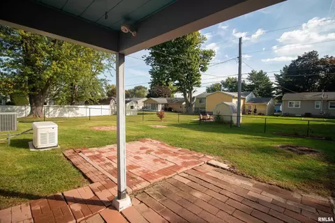 1019 12th St, Silvis, IL 61282 photo 21