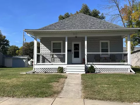 320 17th St, Silvis, IL 61282 photo 1