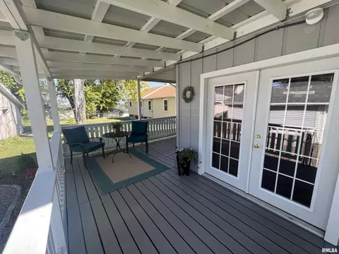 320 17th St, Silvis, IL 61282 photo 6