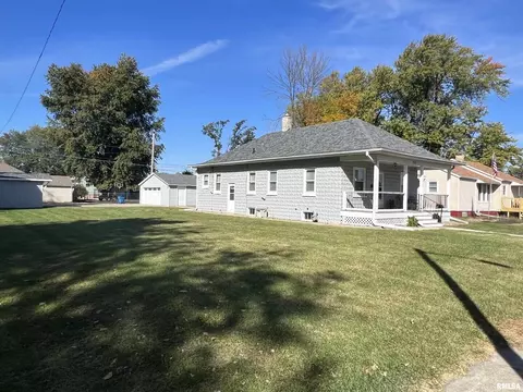 320 17th St, Silvis, IL 61282 photo 2