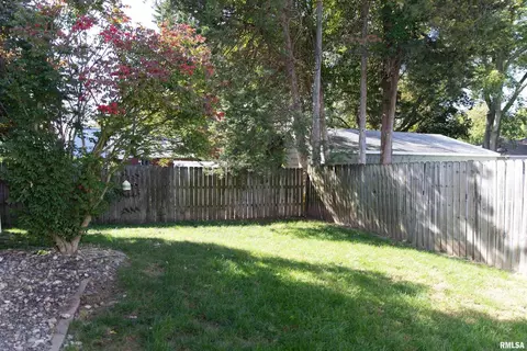 2103 53rd St, Moline, IL 61265 photo 22