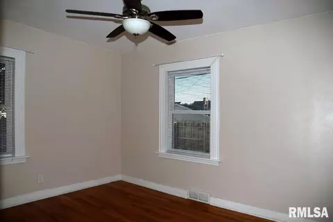 5120 11th Ave, Moline, IL 61265 photo 8