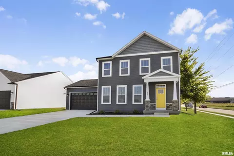 600 17th Ave, Silvis, IL 61282
