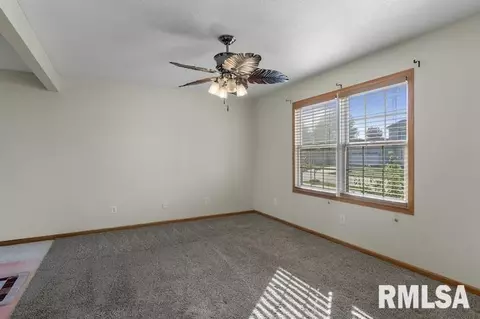 1809 13th St, Silvis, IL 61282 photo 7