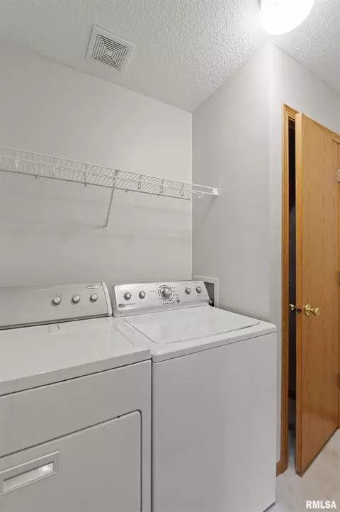 1809 13th St, Silvis, IL 61282 photo 11