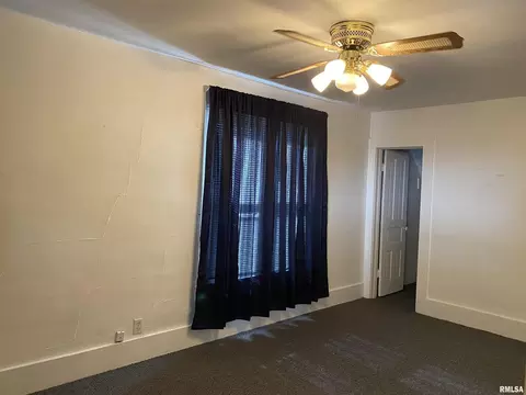 208 E Oak St, Kewanee, IL 61443 photo 14