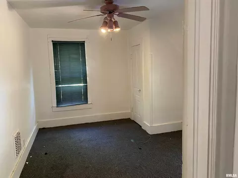 208 E Oak St, Kewanee, IL 61443 photo 13