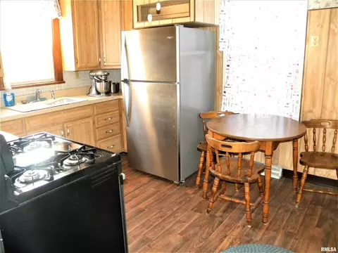 1614 10th St, Moline, IL 61265 photo 7