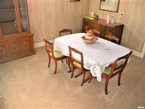 1614 10th St, Moline, IL 61265 photo 11