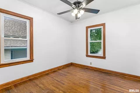 154 16th St, Silvis, IL 61282 photo 10