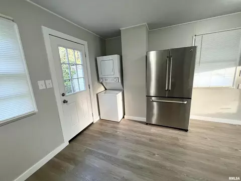 220 S White St, Macomb, IL 61455 photo 5