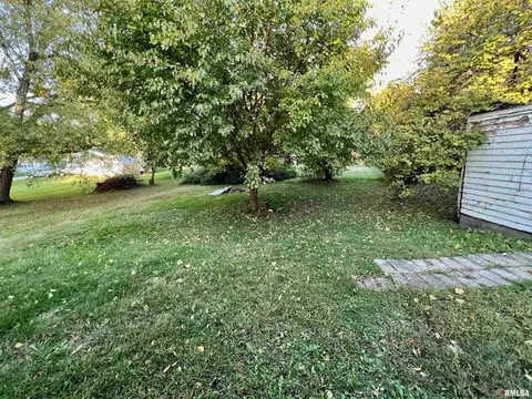 220 S White St, Macomb, IL 61455 photo 10