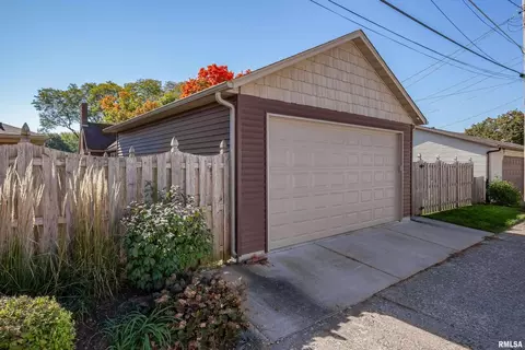 511 22nd Ave, Moline, IL 61265 photo 12