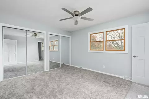 404 S 8th St, Eldridge, IA 52748 photo 13