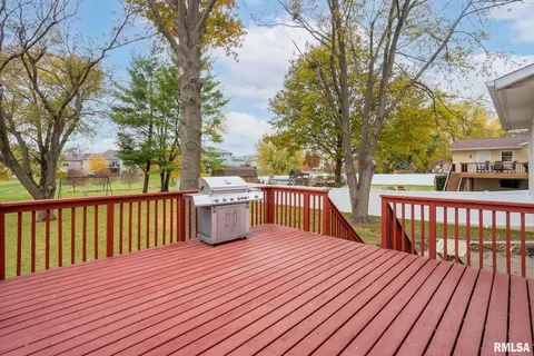 404 S 8th St, Eldridge, IA 52748 photo 27