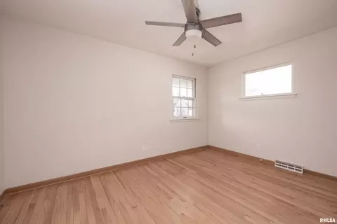 2412 32nd St, Moline, IL 61265 photo 26