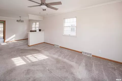 2412 32nd St, Moline, IL 61265 photo 9