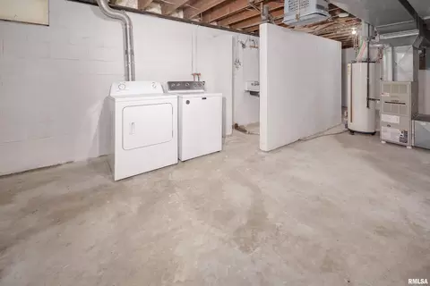 2412 32nd St, Moline, IL 61265 photo 29