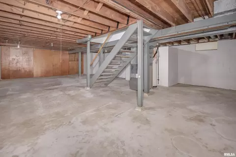 2412 32nd St, Moline, IL 61265 photo 32