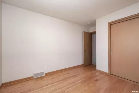 2412 32nd St, Moline, IL 61265 photo 21