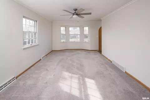 2412 32nd St, Moline, IL 61265 photo 10