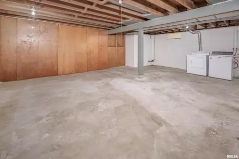 2412 32nd St, Moline, IL 61265 photo 31
