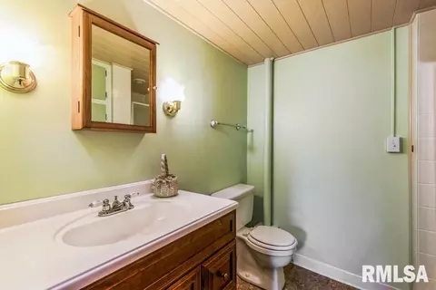 519 Christopher St, Morrison, IL 61270 photo 16