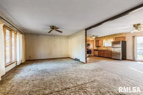 519 Christopher St, Morrison, IL 61270 photo 3