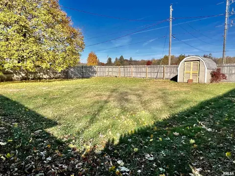 1117 Norlawn Dr, Viola, IL 61486 photo 6