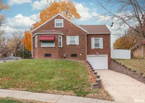 262 8th St, Silvis, IL 61282 photo 2