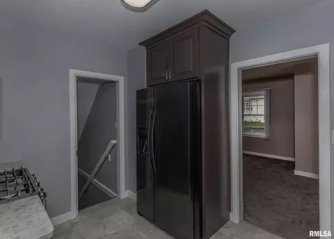 262 8th St, Silvis, IL 61282 photo 9