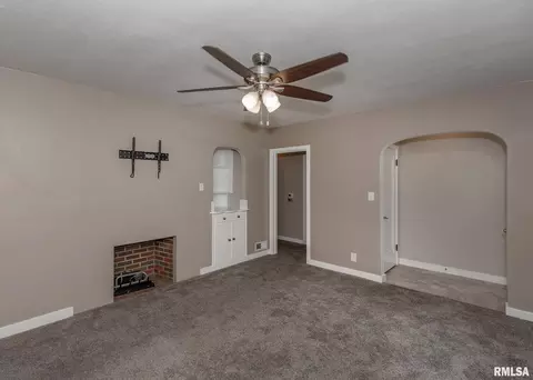 262 8th St, Silvis, IL 61282 photo 5