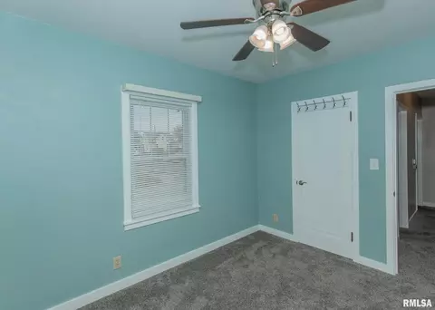 262 8th St, Silvis, IL 61282 photo 13
