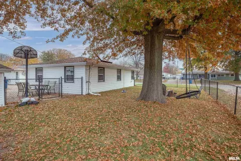 2412 10th St, Silvis, IL 61282 photo 11