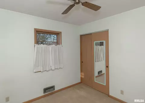 1441 34th St, Moline, IL 61265 photo 12