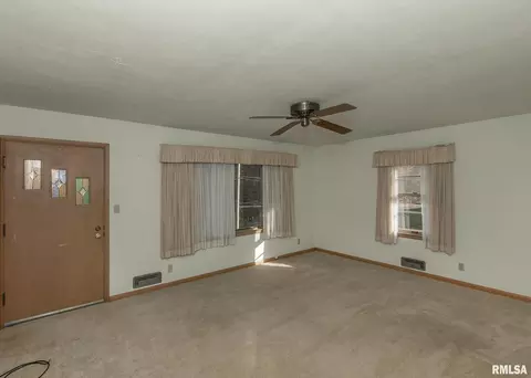 1441 34th St, Moline, IL 61265 photo 7