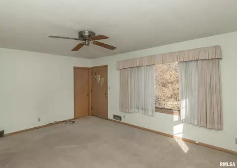 1441 34th St, Moline, IL 61265 photo 8