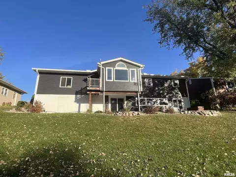 35 Park Ave, Park View, IA 52748 photo 1