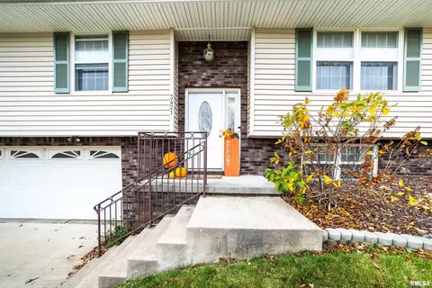 3421 15th St, Moline, IL 61265 photo 2