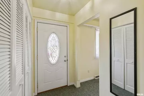 1108 25th St, Moline, IL 61265 photo 6