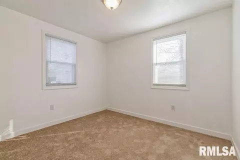 1006 38th St, Moline, IL 61265 photo 11