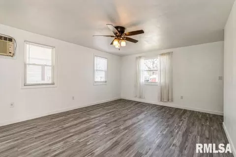1006 38th St, Moline, IL 61265 photo 6
