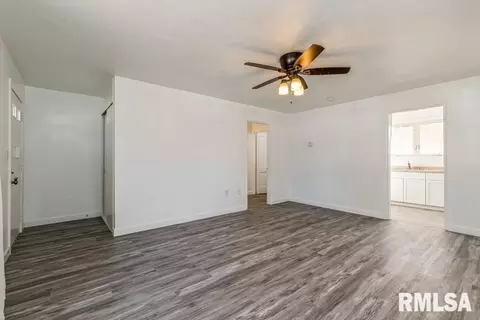 1006 38th St, Moline, IL 61265 photo 5