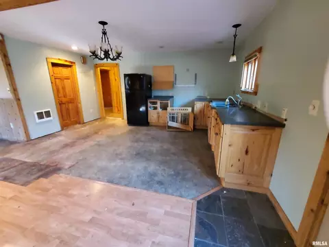 8096 Hazel Rd, Morrison, IL 61270 photo 5