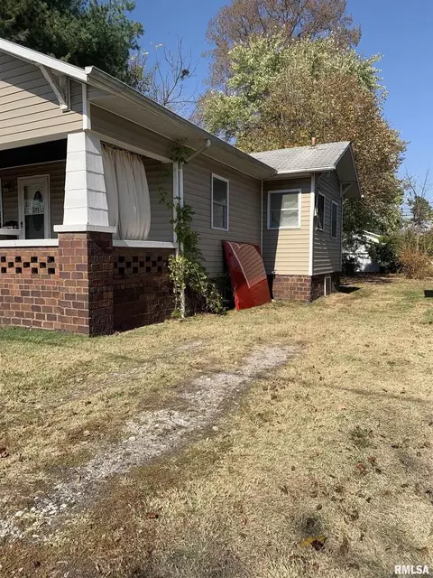 1930 Pine St, Murphysboro, IL 62966 photo 3