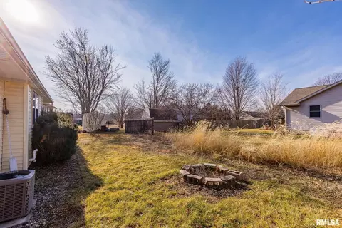 901 17th St, Viola, IL 61486 photo 5